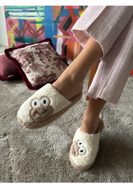 Kadın Sessiz Taban Yumuşak ve Hafif Kurbağa Desenli Peluş Ev Terliği modelleri