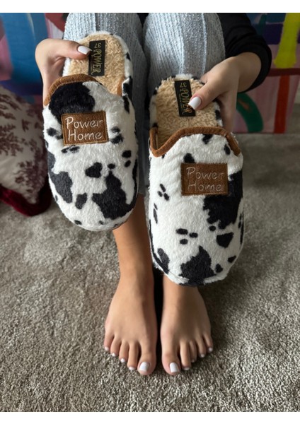 Kadın Sessiz Taban Yumuşak ve Hafif Benek Desenli Peluş Ev Terliği fırsatları