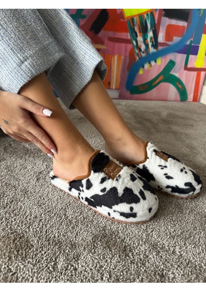 Kadın Sessiz Taban Yumuşak ve Hafif Benek Desenli Peluş Ev Terliği