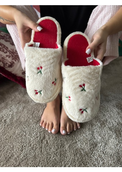 Kadın Sessiz Taban Yumuşak ve Hafif Kiraz Desen Peluş Ev Terliği fırsatları