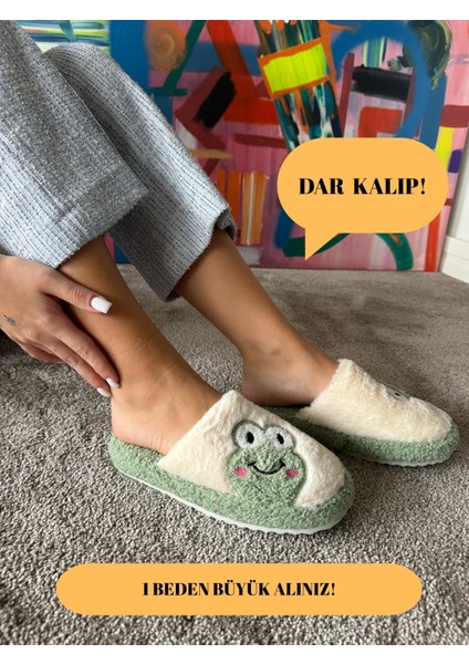 Kadın Sessiz Taban Yumuşak ve Hafif Kurbağa Desenli Peluş Ev Terliği