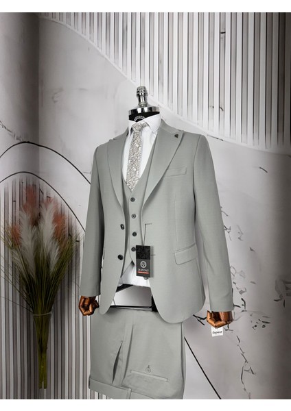 Slim Fit Çift Düğme Yelekli Takım Elbise modelleri