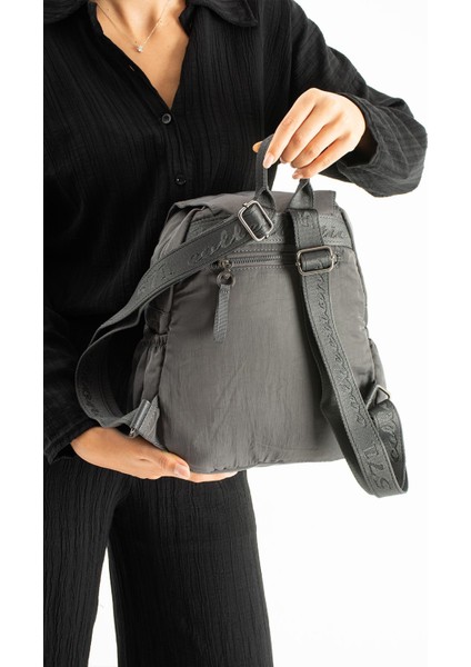 Yumuşak Dokulu Ultra Hafif, Esnek ve Su Geçirmez Polyamid Kumaş sırt Çantası Gri Model: (571-13-14B) modelleri