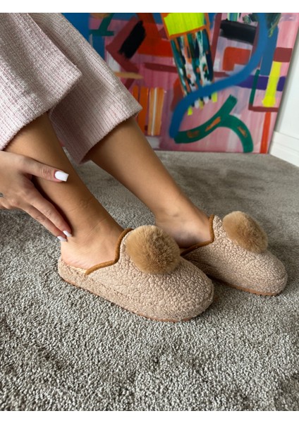 Kadın Sessiz Taban Yumuşak ve Hafif Ponpon Figürlü Peluş Ev Terliği