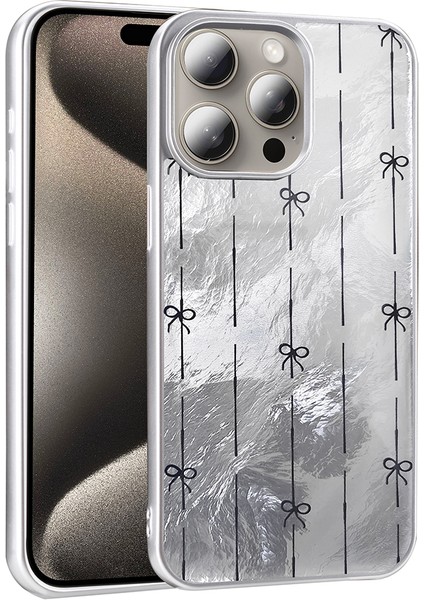 Qep Apple iPhone 15 Pro Max Küçük Fiyonk Kapak