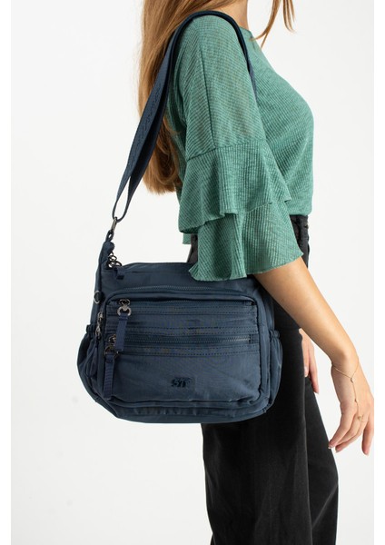 Yumuşak Dokulu Ultra Hafif, Esnek ve Su Geçirmez Polyamid Kumaş Omuz Çantası Lacivert Model: (571-13-14C)