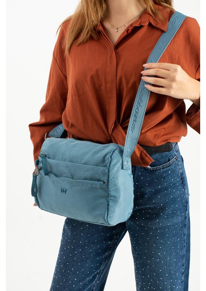 Yumuşak Dokulu Ultra Hafif, Esnek ve Su Geçirmez Polyamid Kumaş Omuz Çantası Mavi Model: (571-13-14C) fiyatları