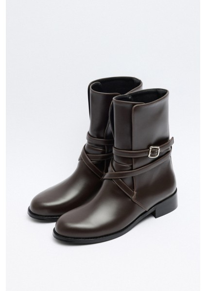 Bot 2513 - Çapraz Kemer Detaylı Acı Kahve Kadın Bot