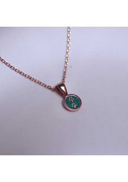 925 Ayar Gümüş Yeşil Mineli Rose Kaplama Patili Minimal Kolye