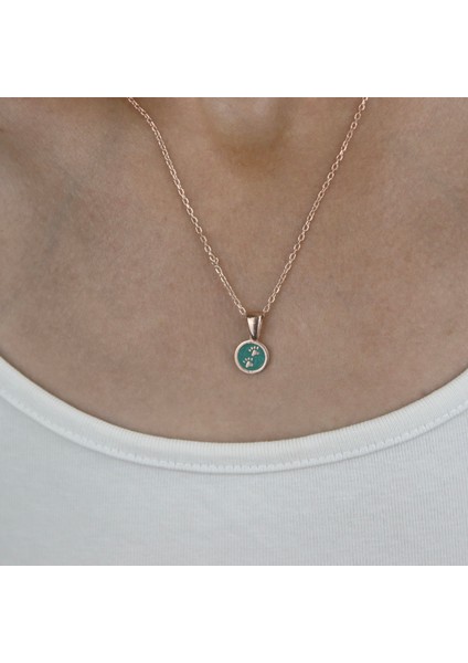 925 Ayar Gümüş Yeşil Mineli Rose Kaplama Patili Minimal Kolye modelleri