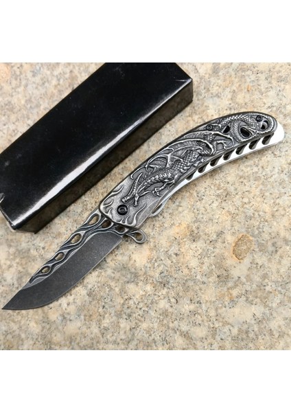 Eskite Işlemeli Ejderha Desenli Otomatik Kamp Çakısı