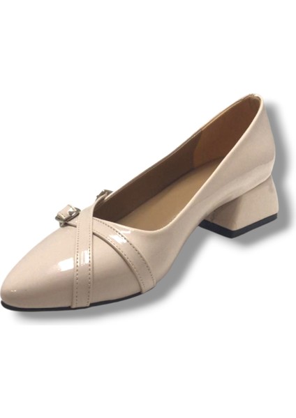 676-26 Rugan Deri Çift Tokalı Kare Topuk Kadın Ayakkabı fiyatları