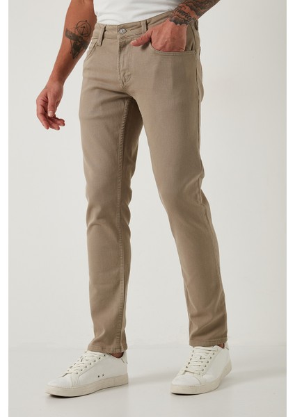 Pamuklu Regular Fit Normal Bel Boru Paça Jeans Erkek Kot Pantolon 2211C40PARMA modelleri