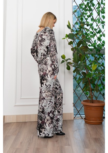 Desenli Önden Bağlamalı Bluz ve Beli Lastikli Boru Paça Pantolon Takım 1255 fırsatları