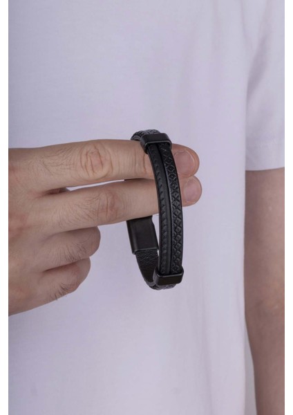 Işlemeli Model Çift Sıra Siyah Renk Erkek Deri Bileklik fiyatları