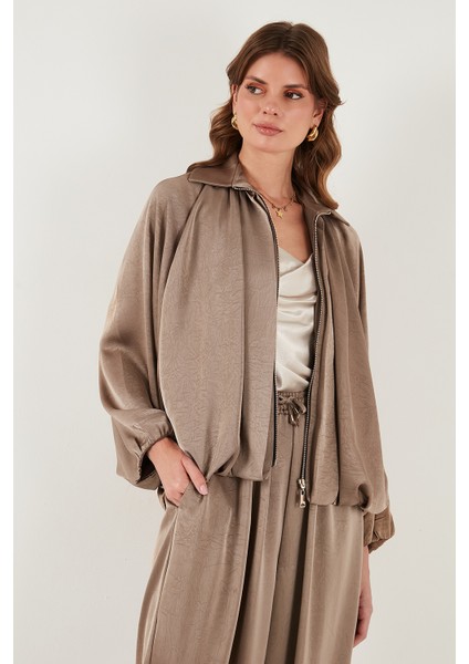 Oversize Klasik Yaka Yarasa Kol Fermuarlı Saten Ceket Bayan Ceket 6839584