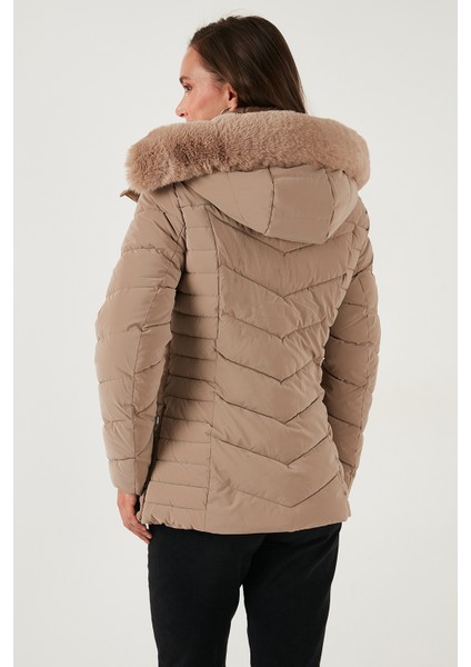 Kapitoneli Slim Fit Çıkarılabilir Kapüşonlu Mont Bayan Mont 497MARA
