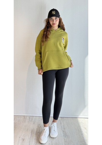 Kadın Kapüşonlu Baskı Detaylı Kanguru Cepli Oversize Sweatshirt fiyatları