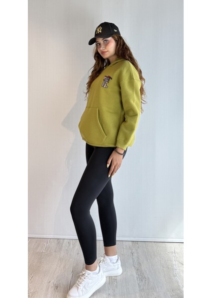 Kadın Kapüşonlu Baskı Detaylı Kanguru Cepli Oversize Sweatshirt indirimleri