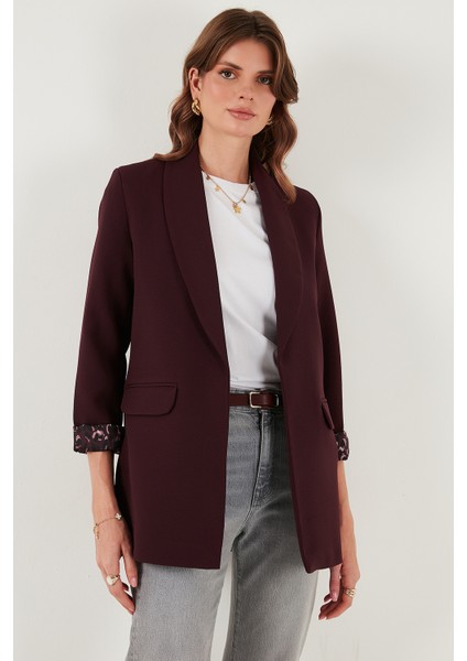 Regular Fit Klasik Yaka Desenli Astar Detaylı Blazer Ceket Bayan Ceket 6839227 indirimleri