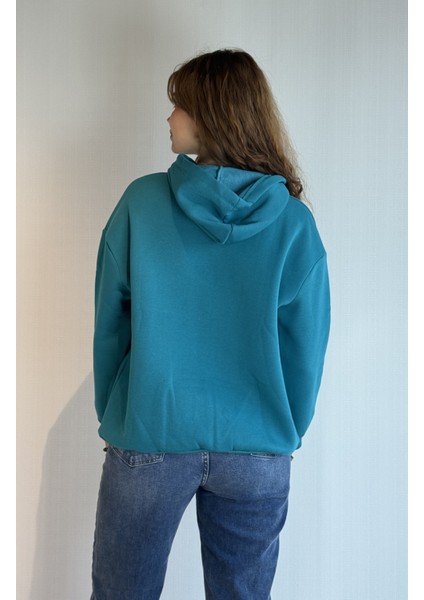 Kadın Kapüşonlu Baskı Detaylı Kanguru Cepli Oversize Sweatshirt