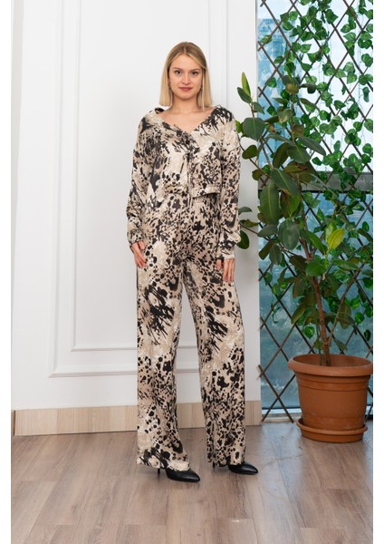 Desenli Önden Bağlamalı Bluz ve Beli Lastikli Boru Paça Pantolon Takım 1255 modelleri