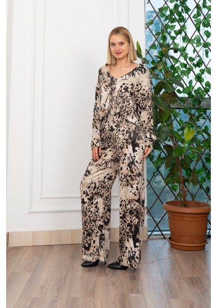 Desenli Önden Bağlamalı Bluz ve Beli Lastikli Boru Paça Pantolon Takım 1255 fırsatları