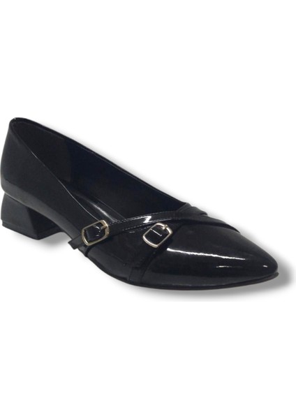 676-26 Rugan Deri Çift Tokalı Kare Topuk Kadın Ayakkabı 41-42