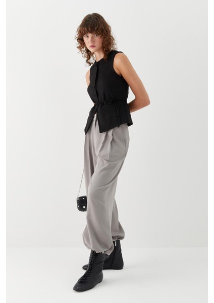 Bağlama Detaylı Süet Yelek Siyah modelleri