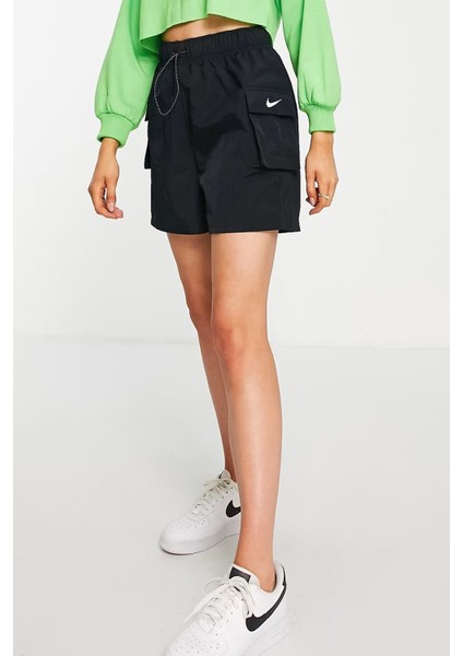 Sportswear Essential Woven High Rise Loose Fit Cargo Short Kadın Dokuma Bol Kesim Kargo Cepli Şort Siyah