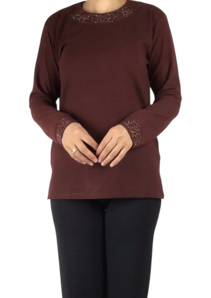 Kadın Yaka ve Kol Ağzı Taş Işlemeli Mevsimlik Bluz