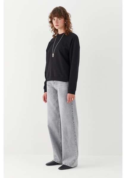 Düz Basic Bisiklet Yaka Sweatshirt Siyah fiyatları