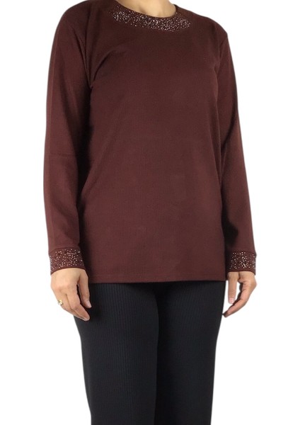 Kadın Yaka ve Kol Ağzı Taş Işlemeli Mevsimlik Bluz modelleri