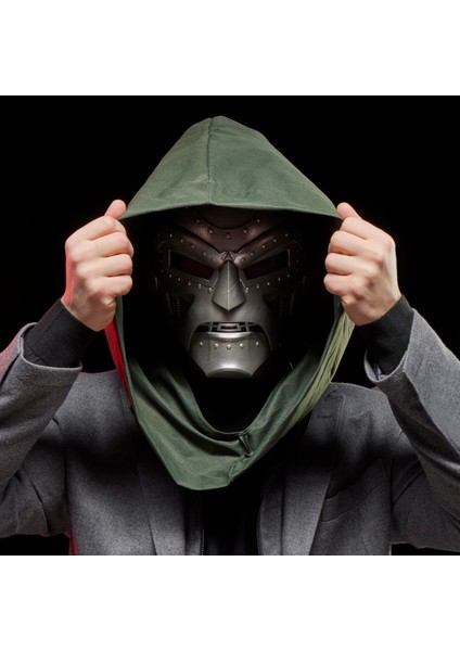 Legends Doctor Doom Roleplay Kask (Fantastic Four Comics)