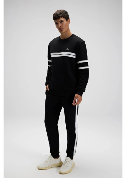 Pamuklu Regular Fit Bisiklet Yaka Şerit Detaylı Sweat Erkek Sweat EM618 modelleri