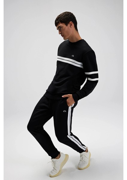 Pamuklu Regular Fit Bisiklet Yaka Şerit Detaylı Sweat Erkek Sweat EM618 fırsatları