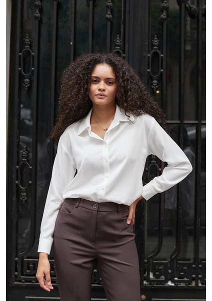 Kadın Pamuksu Modal Cupra Kumaş Yakalı Yanları Yırtmaçlı Uzun Kol Gömlek-Krem modelleri