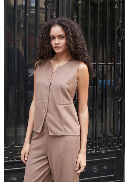 Kadın Süet Dokulu Kumaş Geniş Sıfır Yakalı Flato Cepli Yelek-Vizon fiyatları