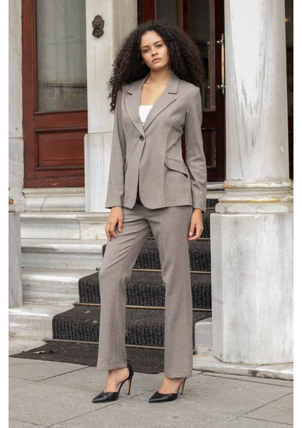 Kadın Balıksırtı Desenli Yüksek Bel Alman Cepli Boru Paça Kumaş Pantolon-Bej Balıksırtı