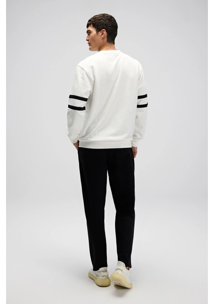 Pamuklu Regular Fit Bisiklet Yaka Şerit Detaylı Sweat Erkek Sweat EM618