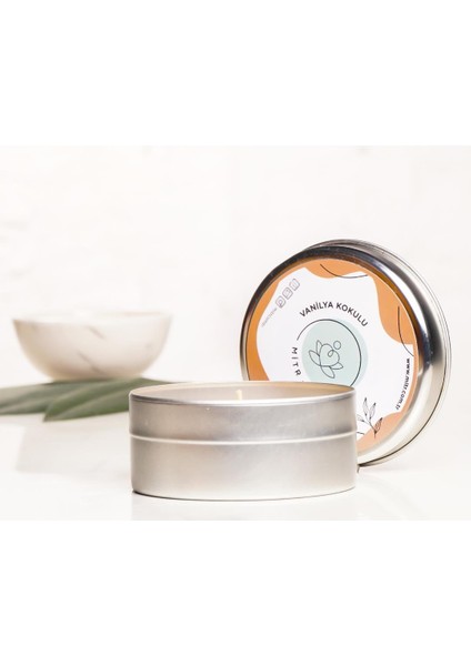 Vanilya Aromalı Metal Mum