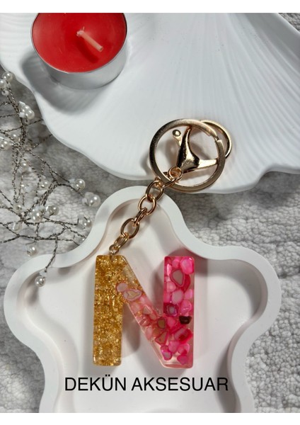 N Harfi Epoksi Pembe El Yapımı Anahtarlık