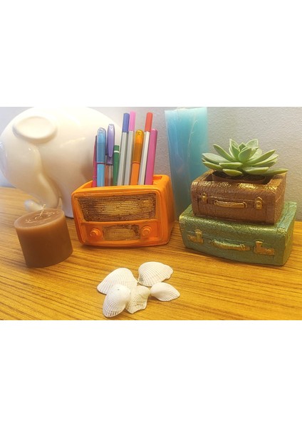 Retro Radyo Saksı ve Kalemlik - Retro Çift Bavul Saksı- Masaüstü Dekoratif Organizer İkili Set 12*8 Turuncu - Yeşil - Kahverengi fiyatları