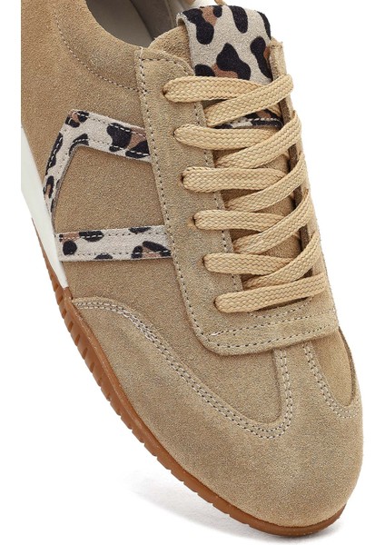 Kadın Bej Bağcıklı Süet Deri Sneaker 25AFD220810