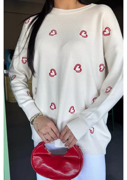 Kalp Nakışlı Kadın Triko Kazak P-00018426 modelleri