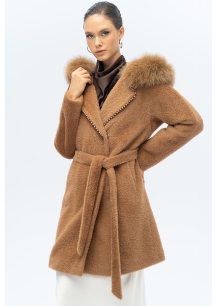 Kapüşonu Kürklü Inci Detaylı Peluş Kaban Taba 3097-TK