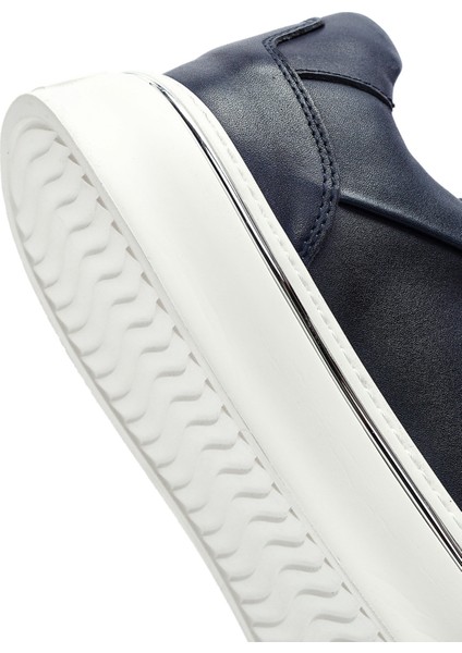 Erkek Lacivert Bağcıklı Kalın Tabanlı Deri Sneaker 25WFD685218