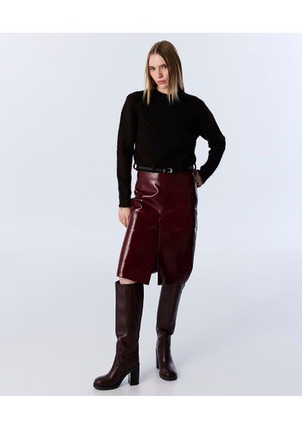 Sloganlı Rugan Görünümlü Etek TW6250004119035