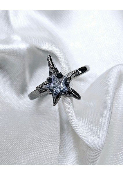 Y2K Taşlı Asimetrik Yıldız Yüzük modelleri