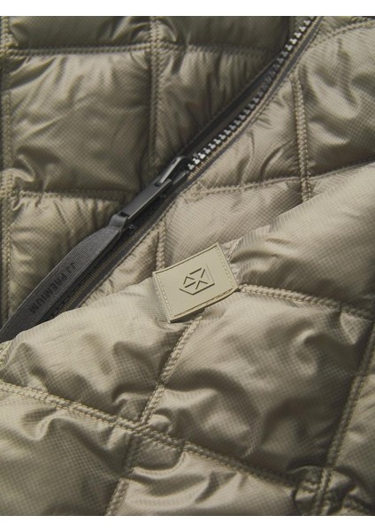 Jack & Jones Jprccjake Quilted Reversible Jacket Sn Erkek Dönüştürülebilir Mont - Şık ve Fonksiyonel modelleri
